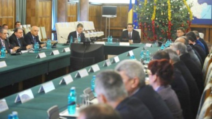 Ponta: Miniştrii au liber la restructurări